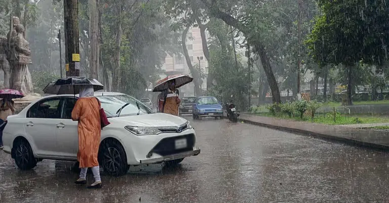 দেশের ৮ বিভাগেই দমকা হাওয়াসহ বৃষ্টির সম্ভাবনা